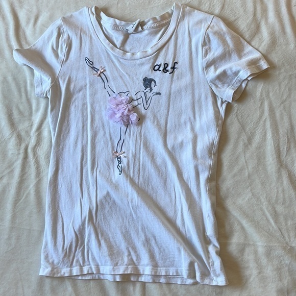 Abercrombie Kids girls white tee. Size XL - Picture 2 of 6
